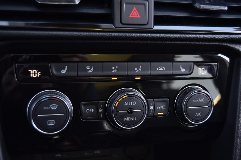 Volkswagen Taos Vehicle Image 15