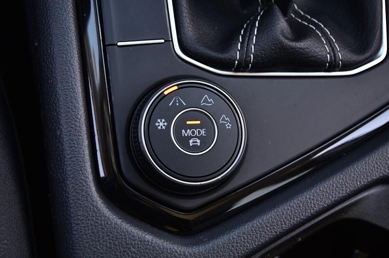 Volkswagen Taos Vehicle Image 18