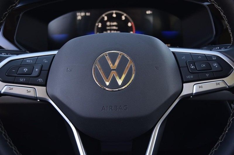 Volkswagen Taos Vehicle Image 19