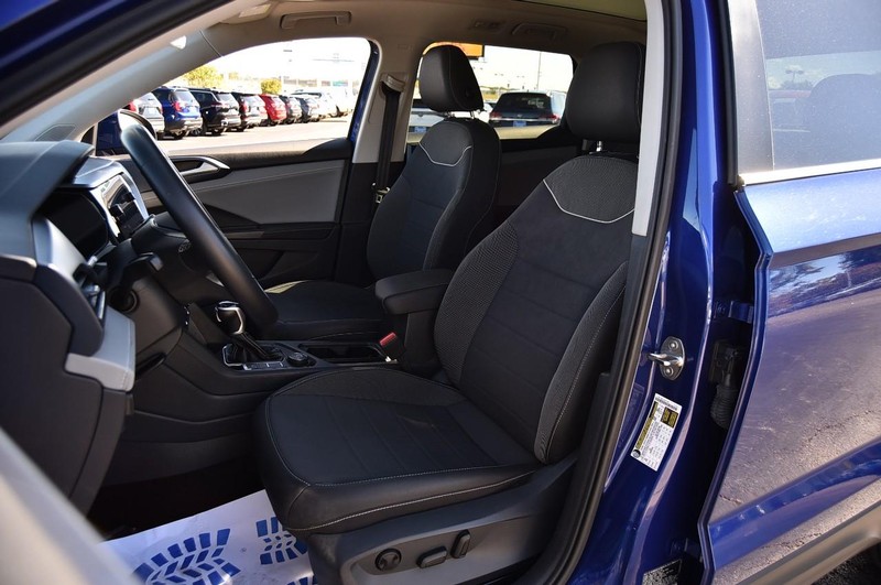 Volkswagen Taos Vehicle Image 20