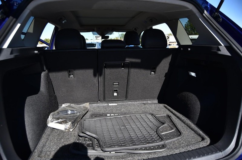 Volkswagen Taos Vehicle Image 24