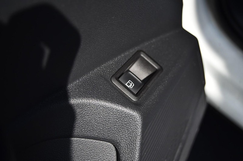 Volkswagen Taos Vehicle Image 09