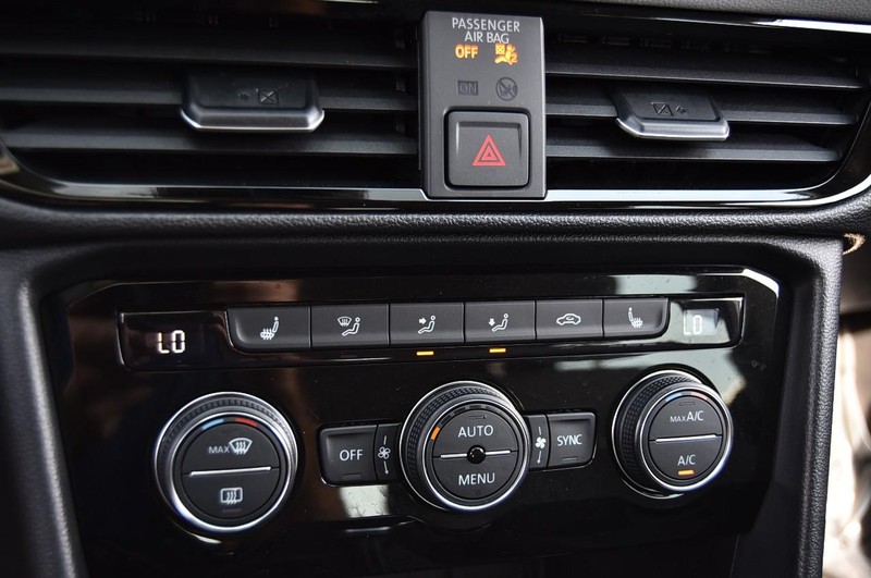 Volkswagen Taos Vehicle Image 15