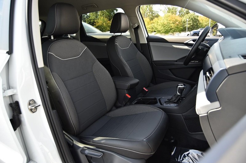 Volkswagen Taos Vehicle Image 20