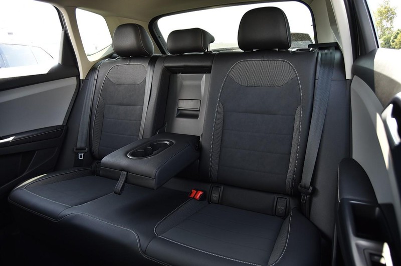 Volkswagen Taos Vehicle Image 21