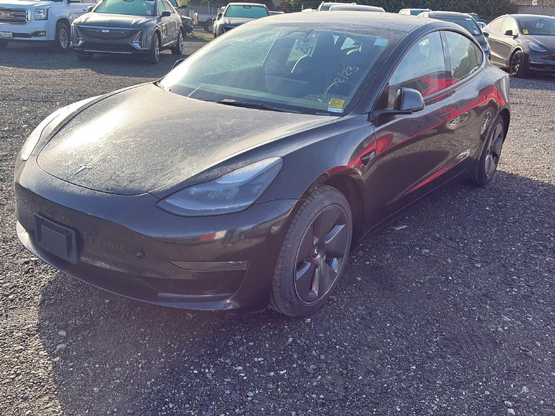 Tesla Model 3 Vehicle Full-screen Gallery Image 02