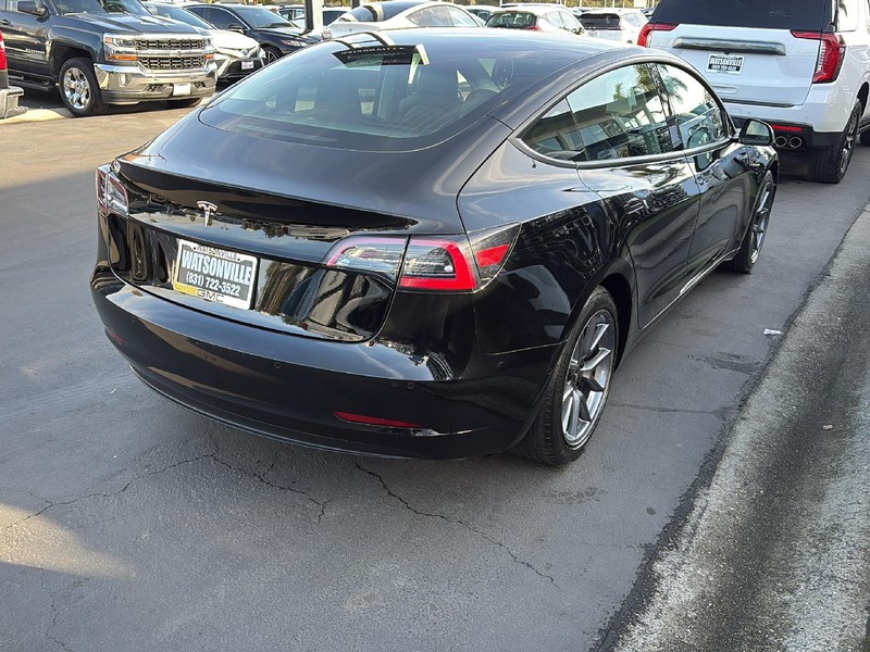 Tesla Model 3 Vehicle Full-screen Gallery Image 12