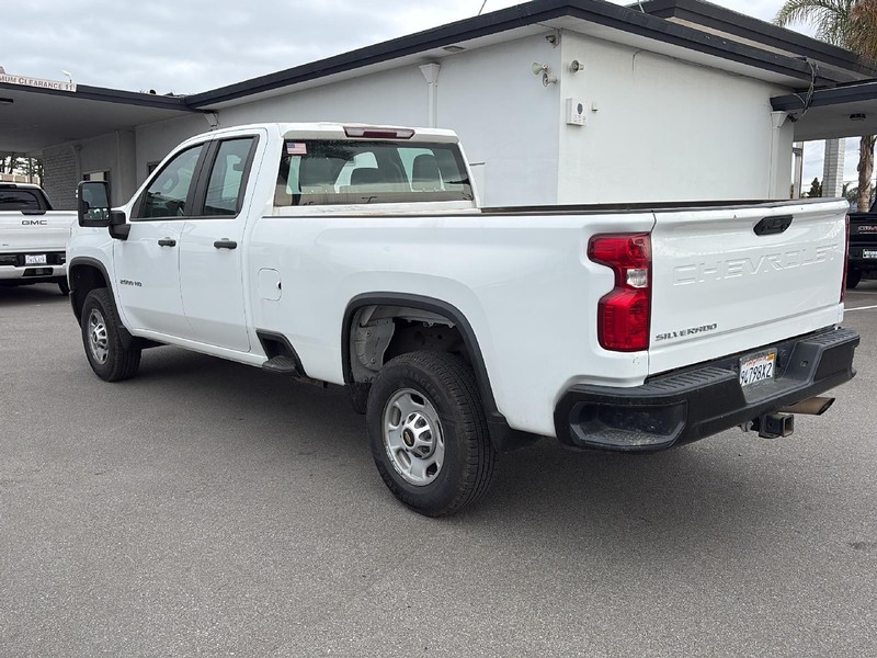 Chevrolet Silverado 2500HD Vehicle Full-screen Gallery Image 05