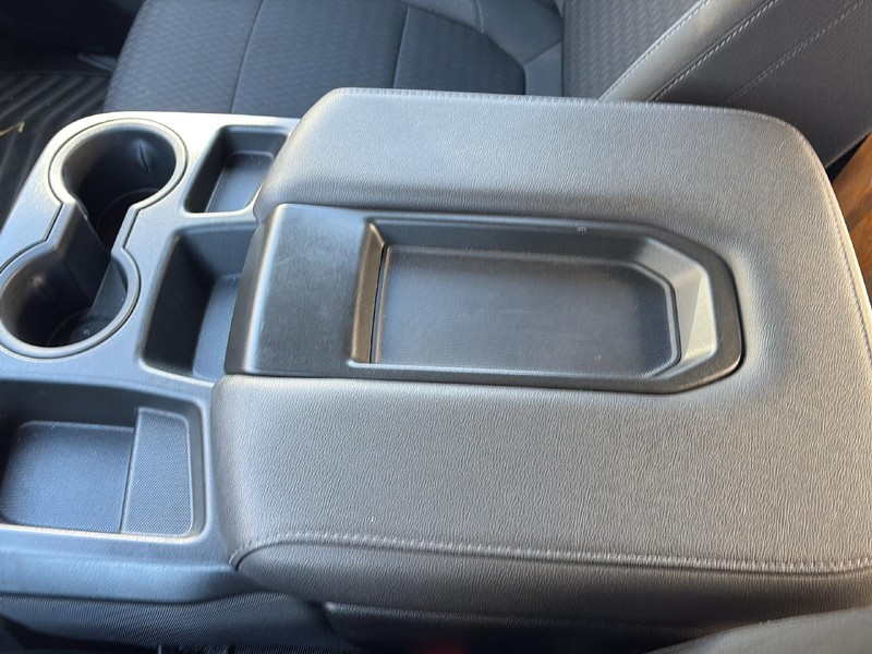 Chevrolet Silverado 1500 Vehicle Full-screen Gallery Image 23