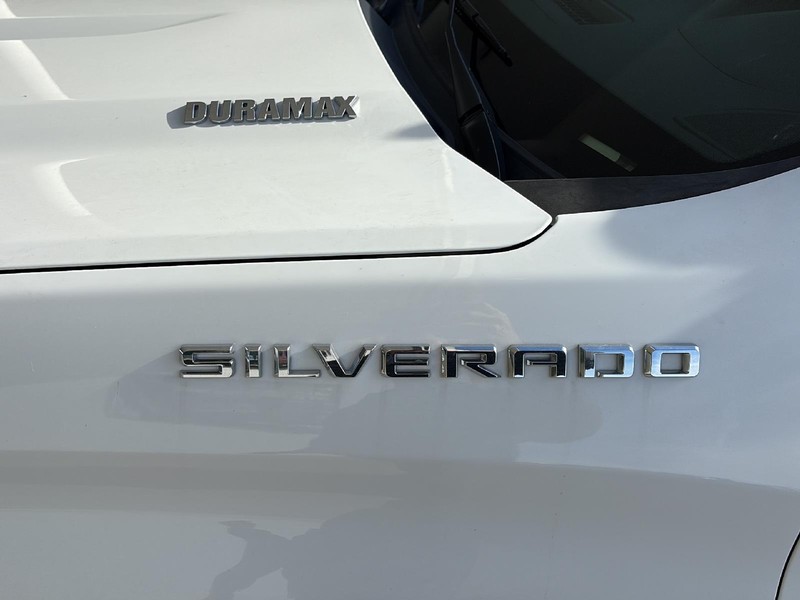 Chevrolet Silverado 1500 Vehicle Full-screen Gallery Image 30