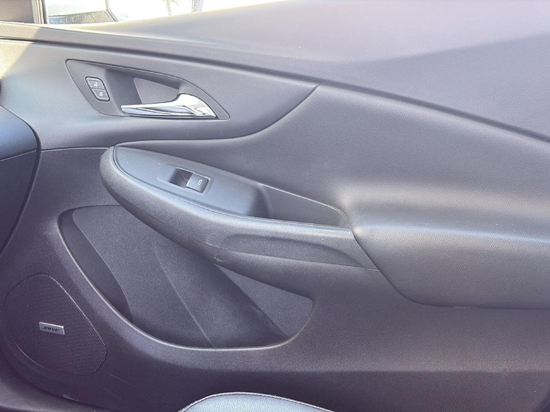 Chevrolet Volt Vehicle Full-screen Gallery Image 17