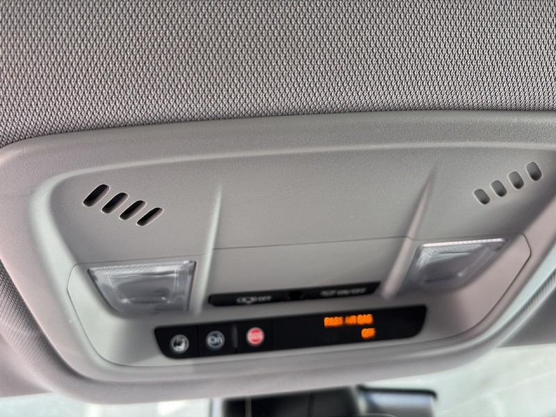 Chevrolet Volt Vehicle Full-screen Gallery Image 18