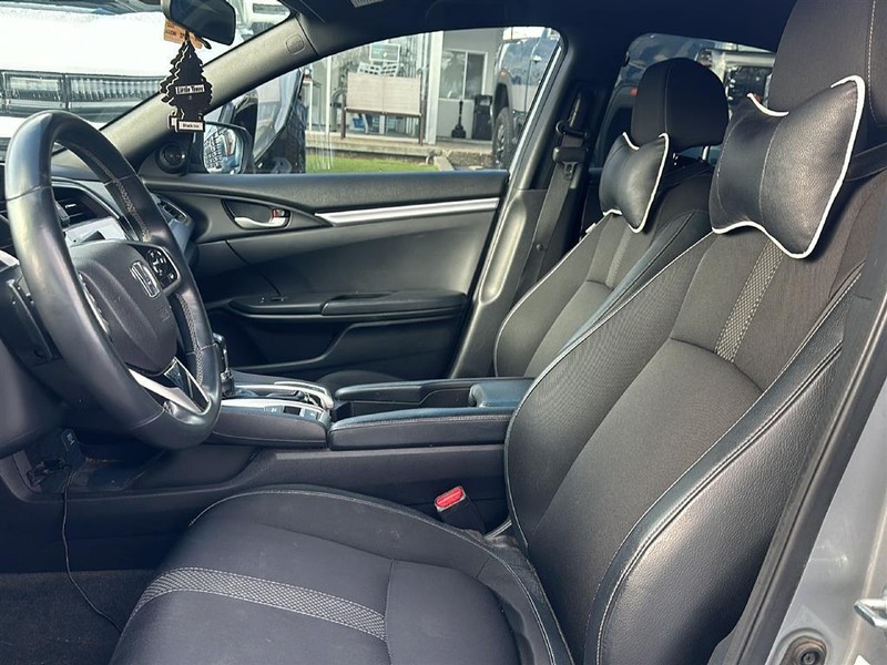 Honda Civic Sedan Vehicle Full-screen Gallery Image 05