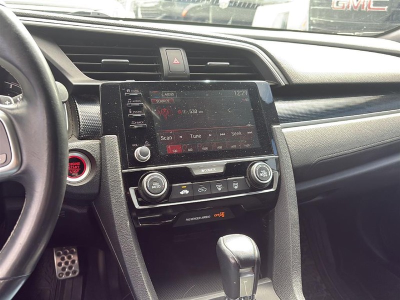 Honda Civic Sedan Vehicle Full-screen Gallery Image 13