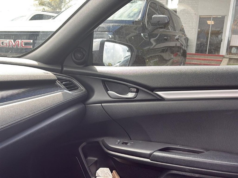 Honda Civic Sedan Vehicle Full-screen Gallery Image 14