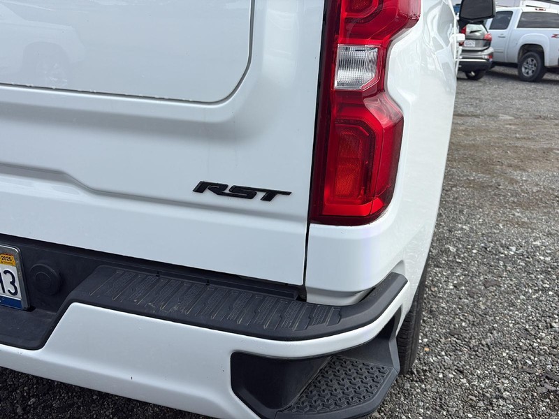 Chevrolet Silverado 1500 Vehicle Full-screen Gallery Image 08