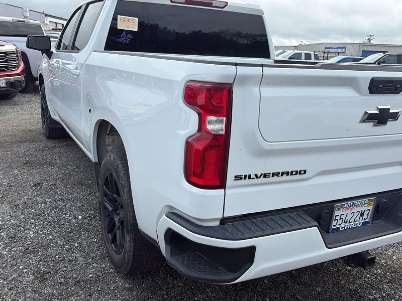 Chevrolet Silverado 1500 Vehicle Full-screen Gallery Image 09
