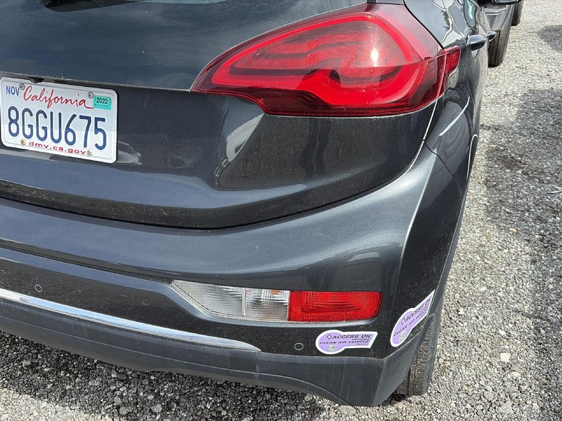 Chevrolet Bolt EV Vehicle Full-screen Gallery Image 04