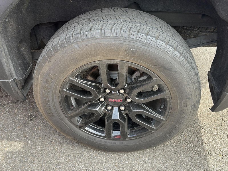 GMC Sierra 1500 Vehicle Full-screen Gallery Image 06