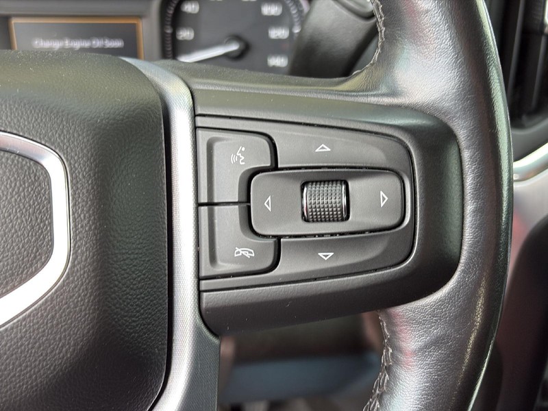 GMC Sierra 1500 Vehicle Full-screen Gallery Image 13