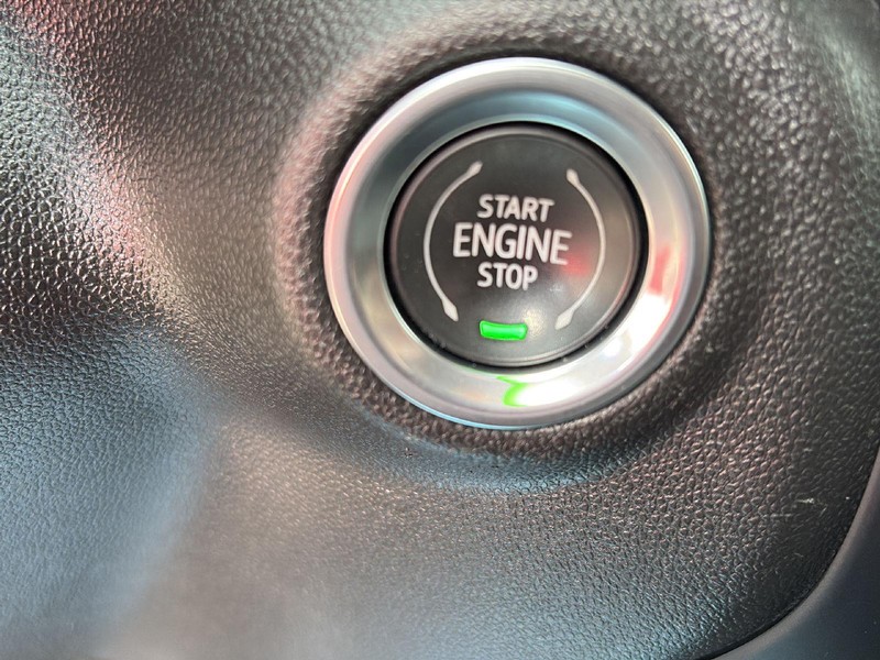 GMC Sierra 1500 Vehicle Full-screen Gallery Image 14