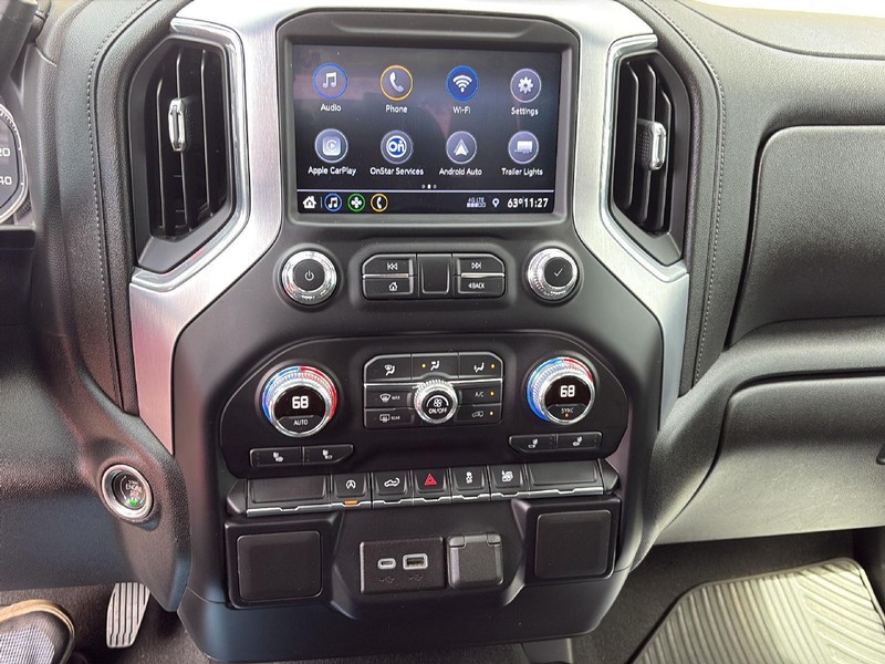 GMC Sierra 1500 Vehicle Full-screen Gallery Image 15