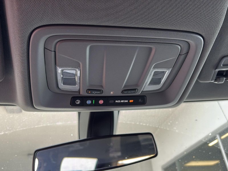 GMC Sierra 1500 Vehicle Full-screen Gallery Image 20