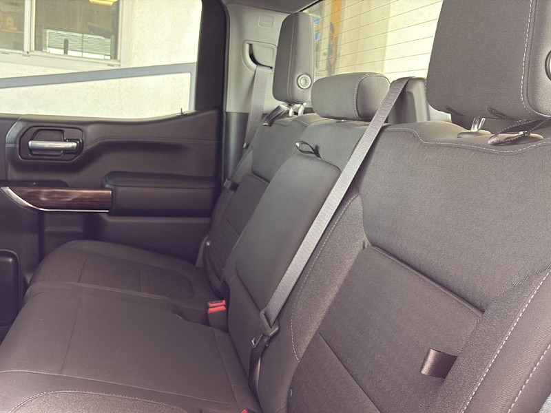 GMC Sierra 1500 Vehicle Full-screen Gallery Image 23