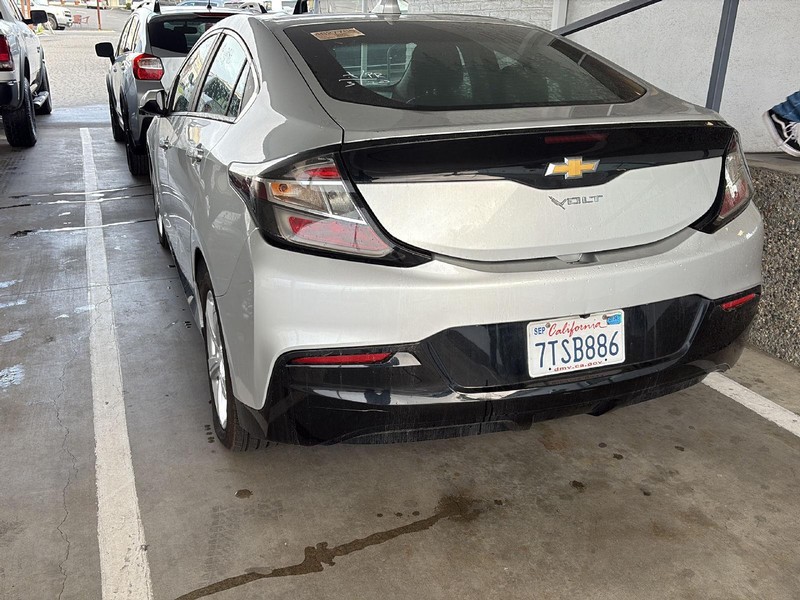Chevrolet Volt Vehicle Full-screen Gallery Image 03