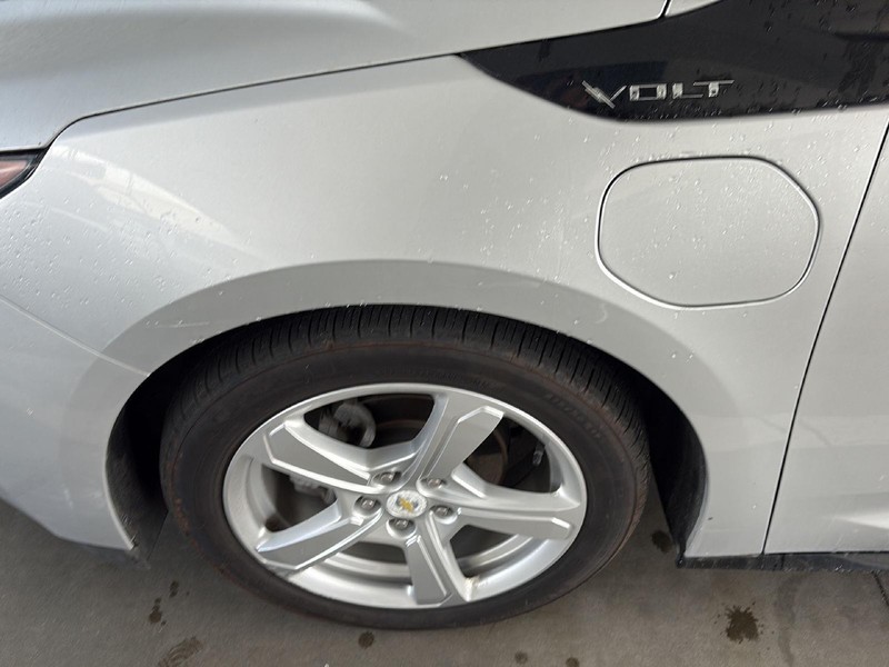 Chevrolet Volt Vehicle Full-screen Gallery Image 07