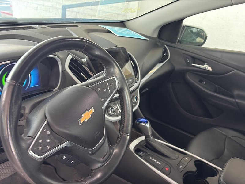 Chevrolet Volt Vehicle Full-screen Gallery Image 11