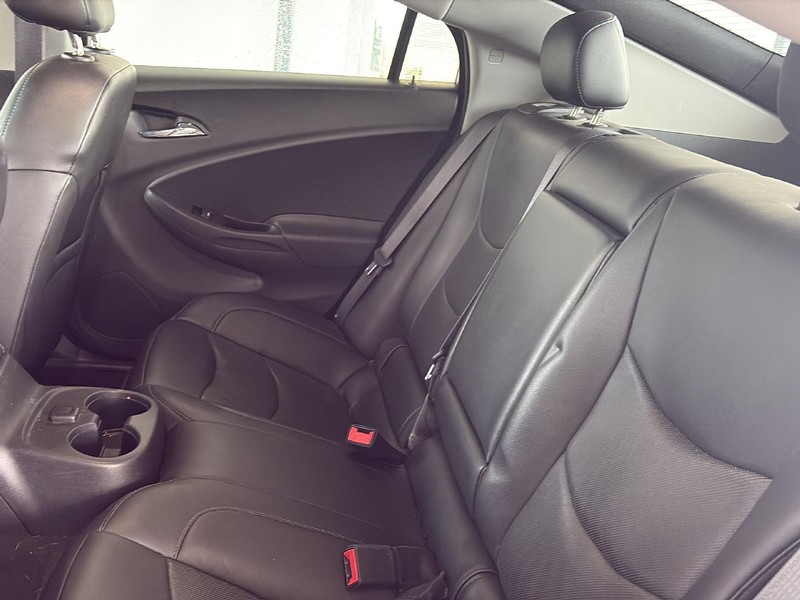 Chevrolet Volt Vehicle Full-screen Gallery Image 12