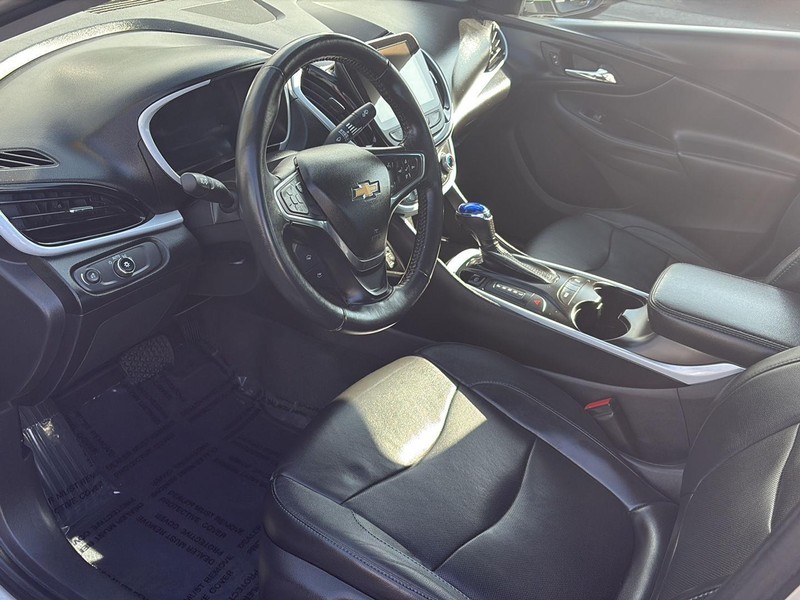 Chevrolet Volt Vehicle Full-screen Gallery Image 18