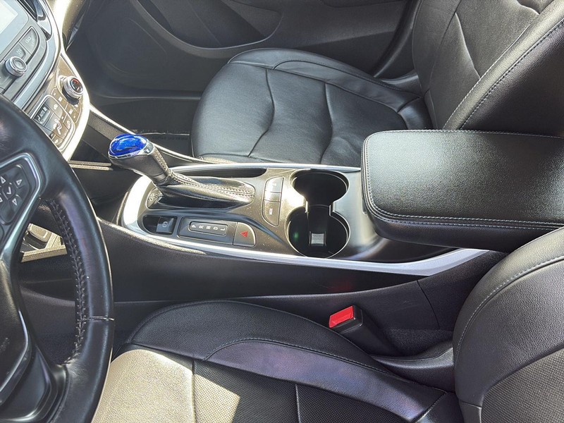 Chevrolet Volt Vehicle Full-screen Gallery Image 20