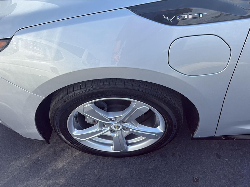 Chevrolet Volt Vehicle Full-screen Gallery Image 22