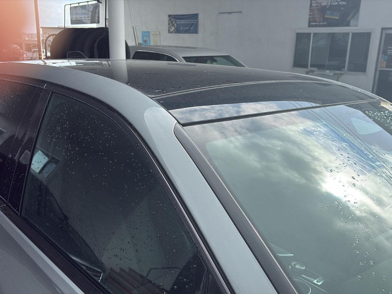 Cadillac LYRIQ Vehicle Full-screen Gallery Image 11