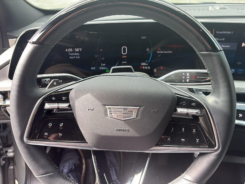 Cadillac LYRIQ Vehicle Full-screen Gallery Image 14
