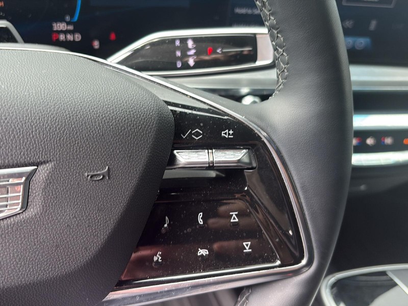Cadillac LYRIQ Vehicle Full-screen Gallery Image 19