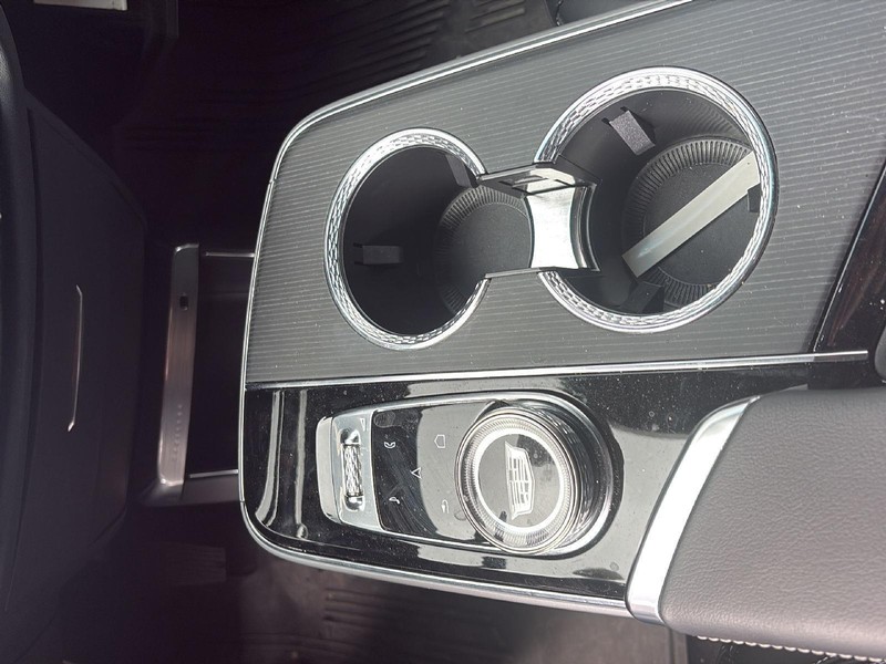 Cadillac LYRIQ Vehicle Full-screen Gallery Image 21