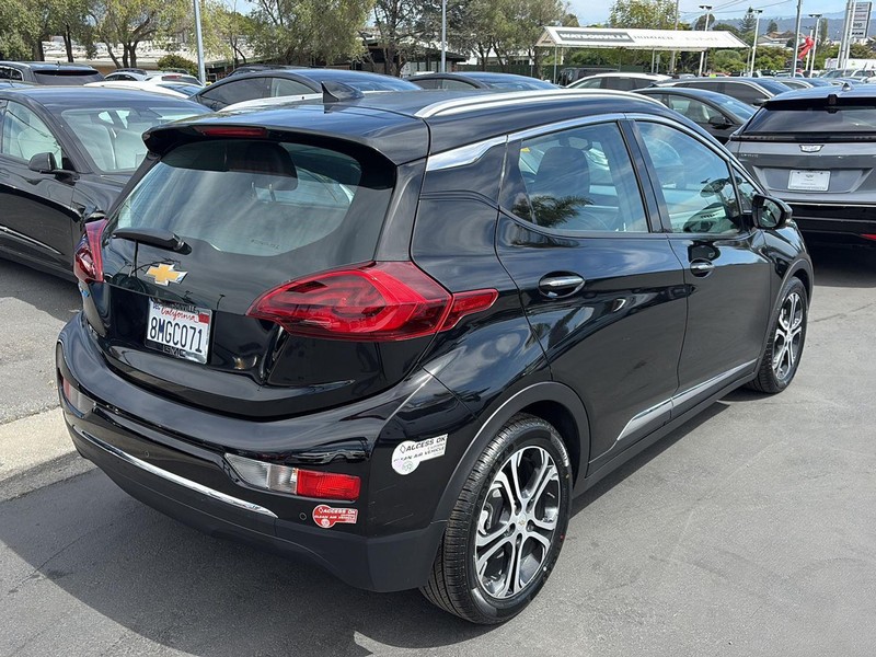 Chevrolet Bolt EV Vehicle Full-screen Gallery Image 03
