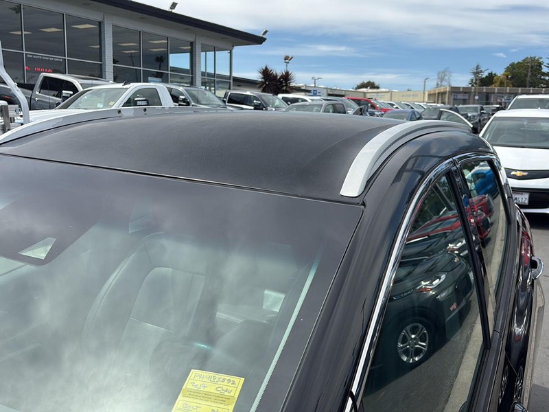 Chevrolet Bolt EV Vehicle Full-screen Gallery Image 09