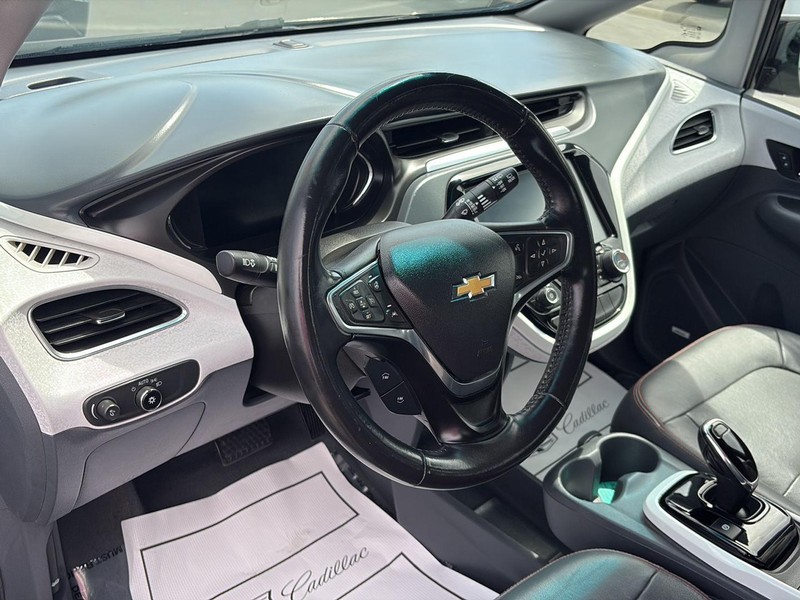 Chevrolet Bolt EV Vehicle Full-screen Gallery Image 11