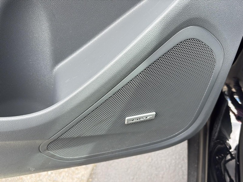 Chevrolet Bolt EV Vehicle Full-screen Gallery Image 15