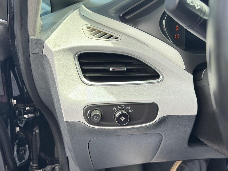Chevrolet Bolt EV Vehicle Full-screen Gallery Image 16