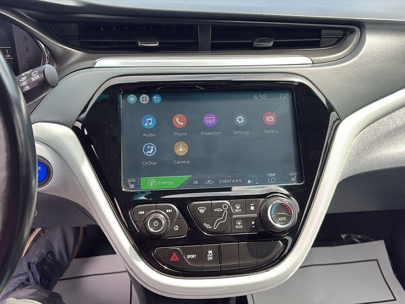 Chevrolet Bolt EV Vehicle Full-screen Gallery Image 21