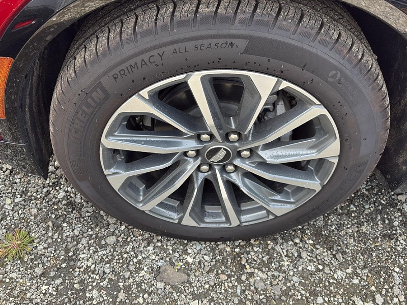 Cadillac LYRIQ Vehicle Full-screen Gallery Image 09
