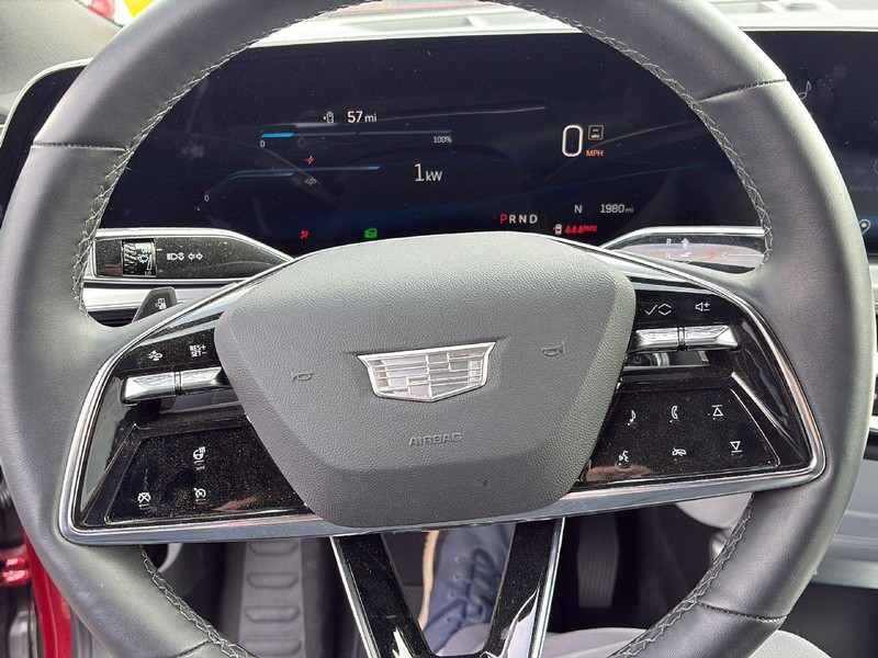 Cadillac LYRIQ Vehicle Full-screen Gallery Image 18