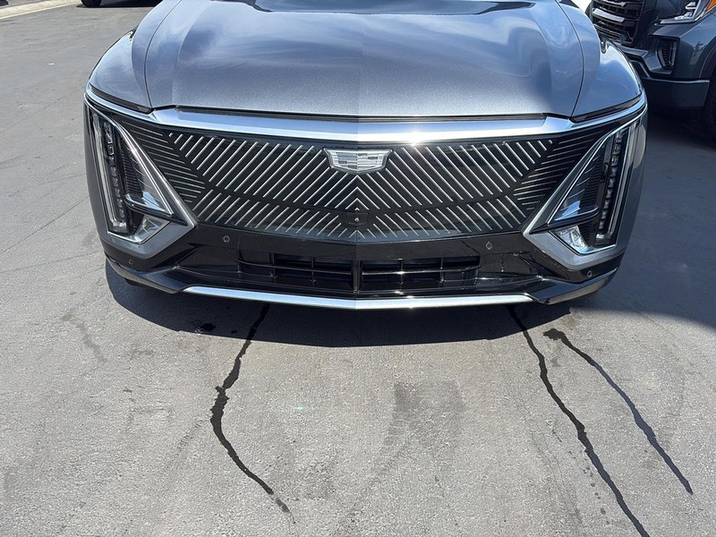Cadillac LYRIQ Vehicle Full-screen Gallery Image 22