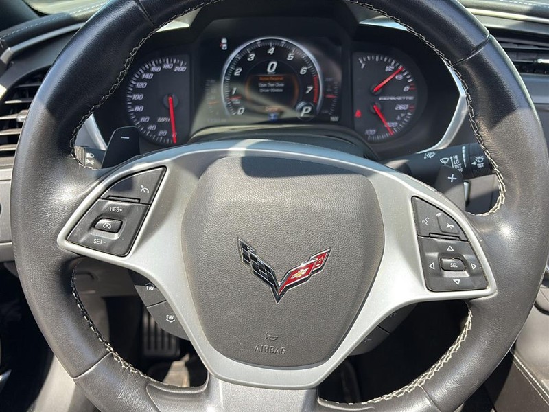 Chevrolet Corvette Vehicle Full-screen Gallery Image 13