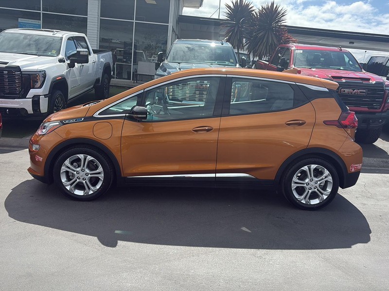 Chevrolet Bolt EV Vehicle Full-screen Gallery Image 02